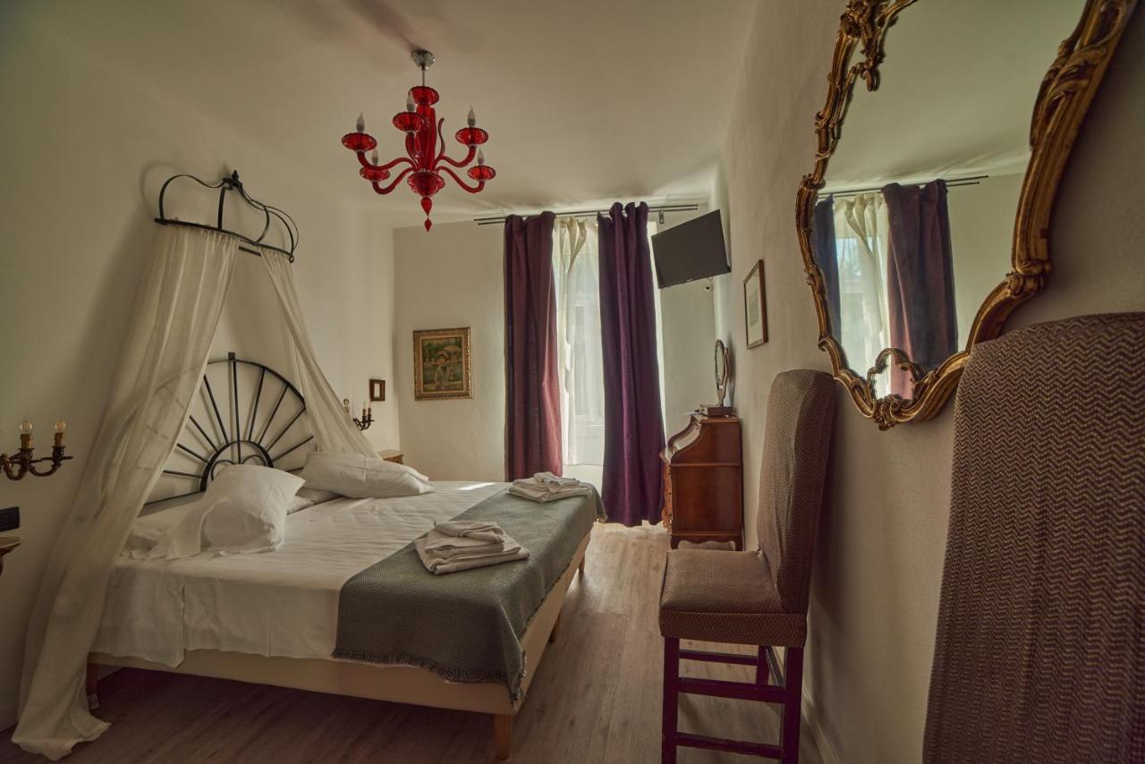 Rooms Alla Loggia Del Castello Trento Luaran gambar