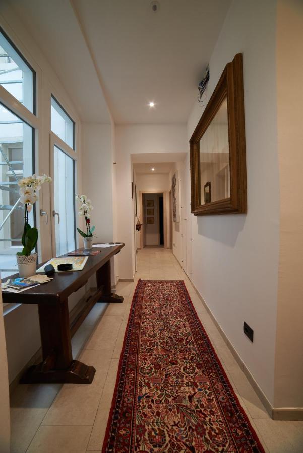 Rooms Alla Loggia Del Castello Trento Luaran gambar