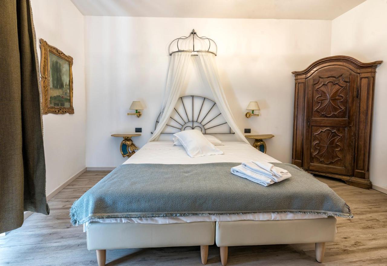 Rooms Alla Loggia Del Castello Trento Luaran gambar